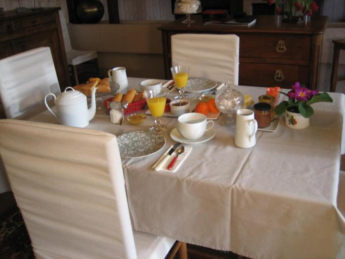 Les Pierres Blanches Bed & Breakfast Bonneuil-Matours Eksteriør bilde