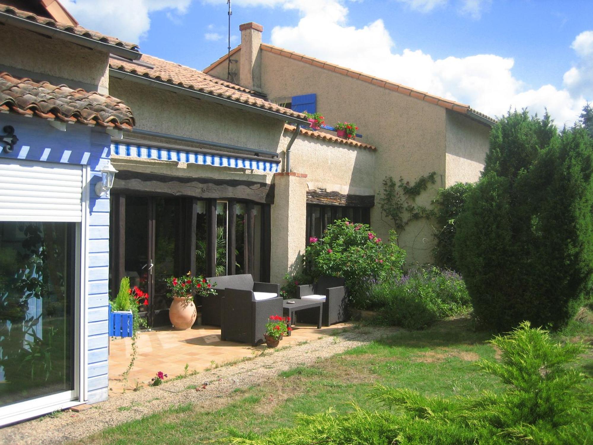 Les Pierres Blanches Bed & Breakfast Bonneuil-Matours Eksteriør bilde